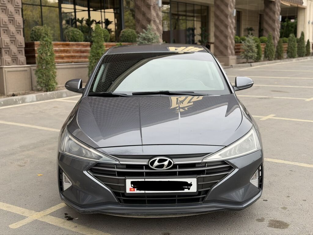 Hyundai Avante: 2018 г., 1.6 л, Автомат, Газ, Седан: фото 3