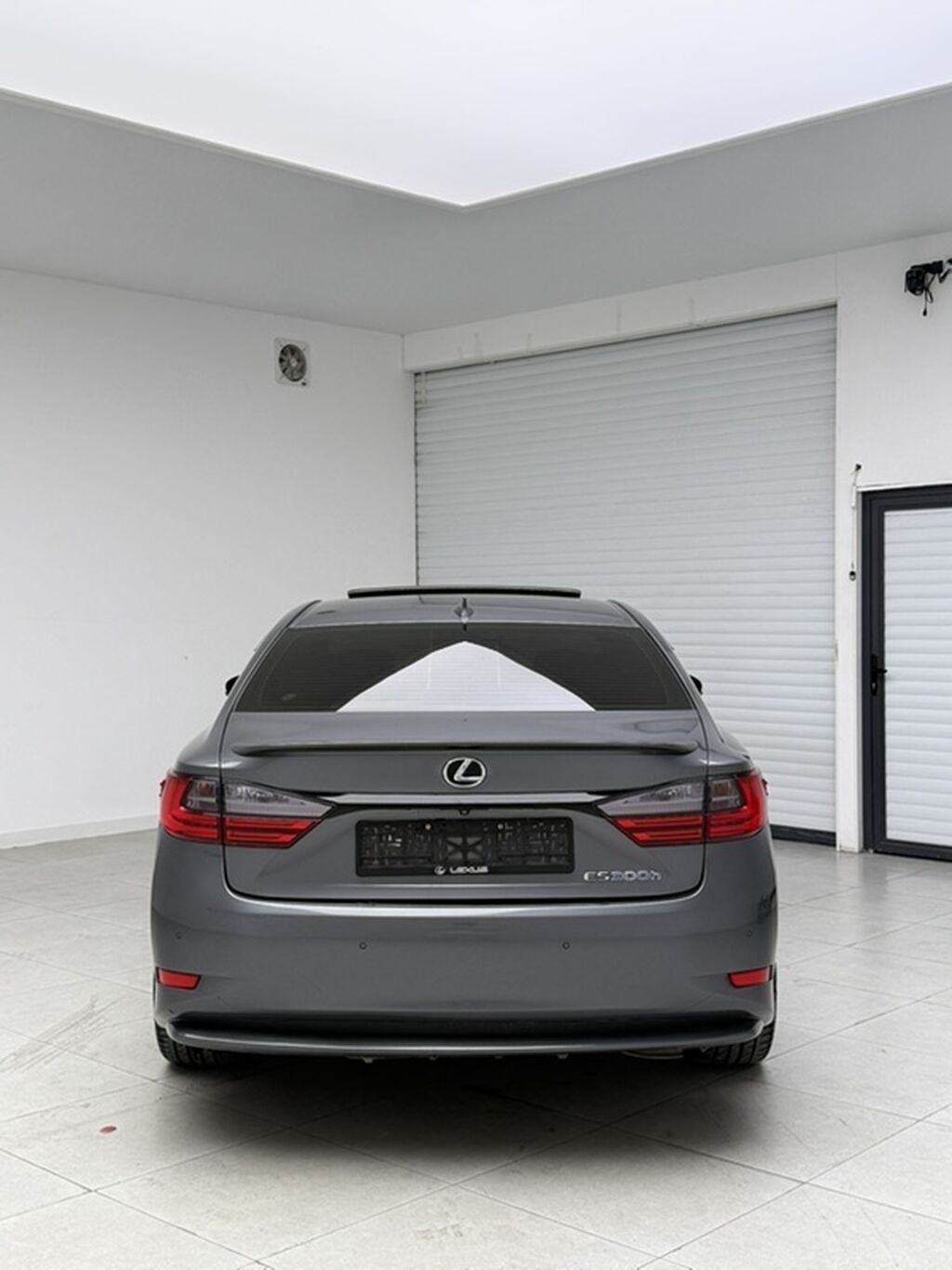 Lexus ES: 2017 г., Гибрид, Седан: фото 4