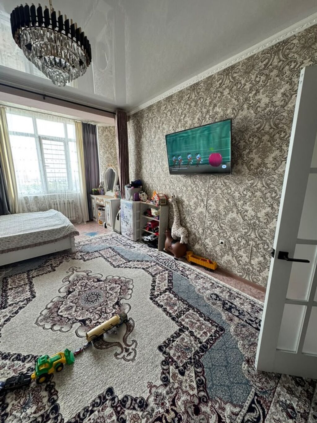 Продаётся квартира с полноценной отделкой и мебелью. Планировка и: фото 2