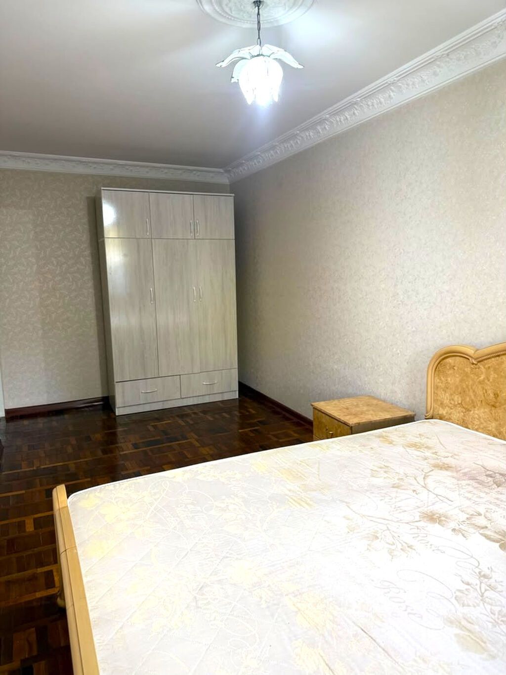 2 комнаты, 46 м², ул. Боконбаева / Гоголя 104 серия, 1 этаж, Старый ремонт: фото 4