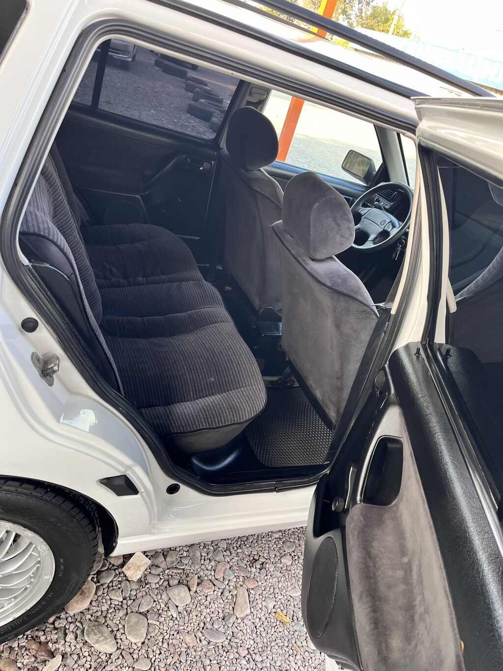 Volkswagen Golf: 1994 г., 1.8 л, Механика, Бензин, Универсал: фото 6