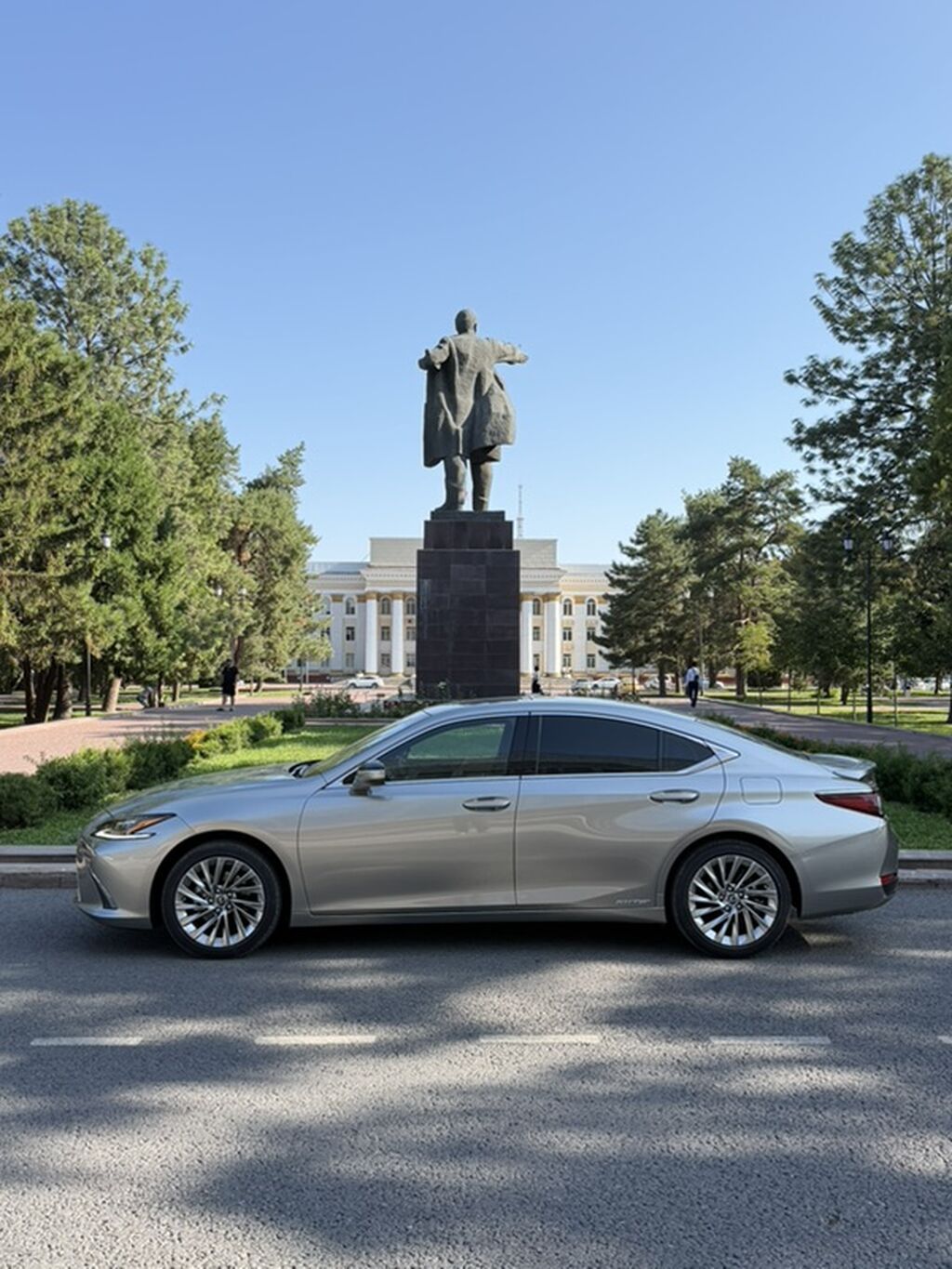 Lexus ES: 2021 г., 2.5 л, Автомат, Гибрид, Седан: фото 3