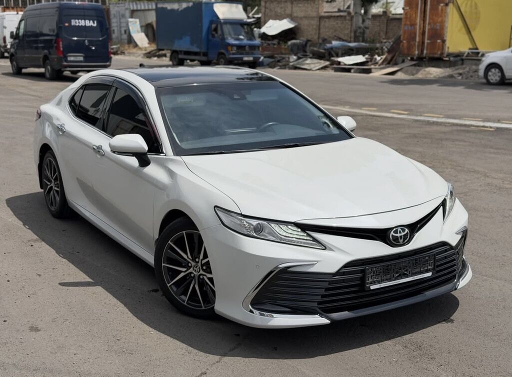 Toyota Camry: 2023 г., Автомат, Бензин, Седан: фото 2