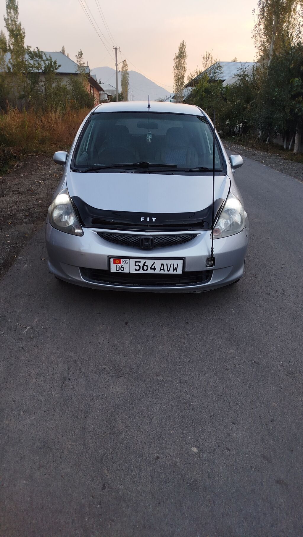 Honda Fit: 2002 г., 1.3 л, Вариатор, Бензин, Хэтчбэк: фото 5