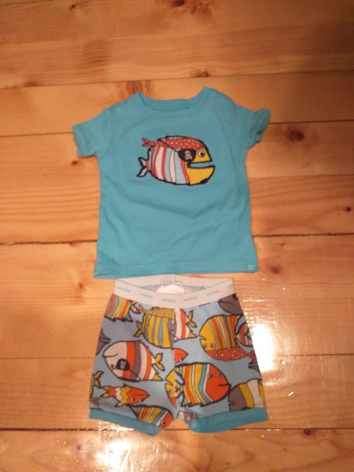 Dečiji Topići I Majice: Baby gap kompletic 3-6meseci na lalafo.rs Baby gap kompletic 3-6meseci - Kraljevo