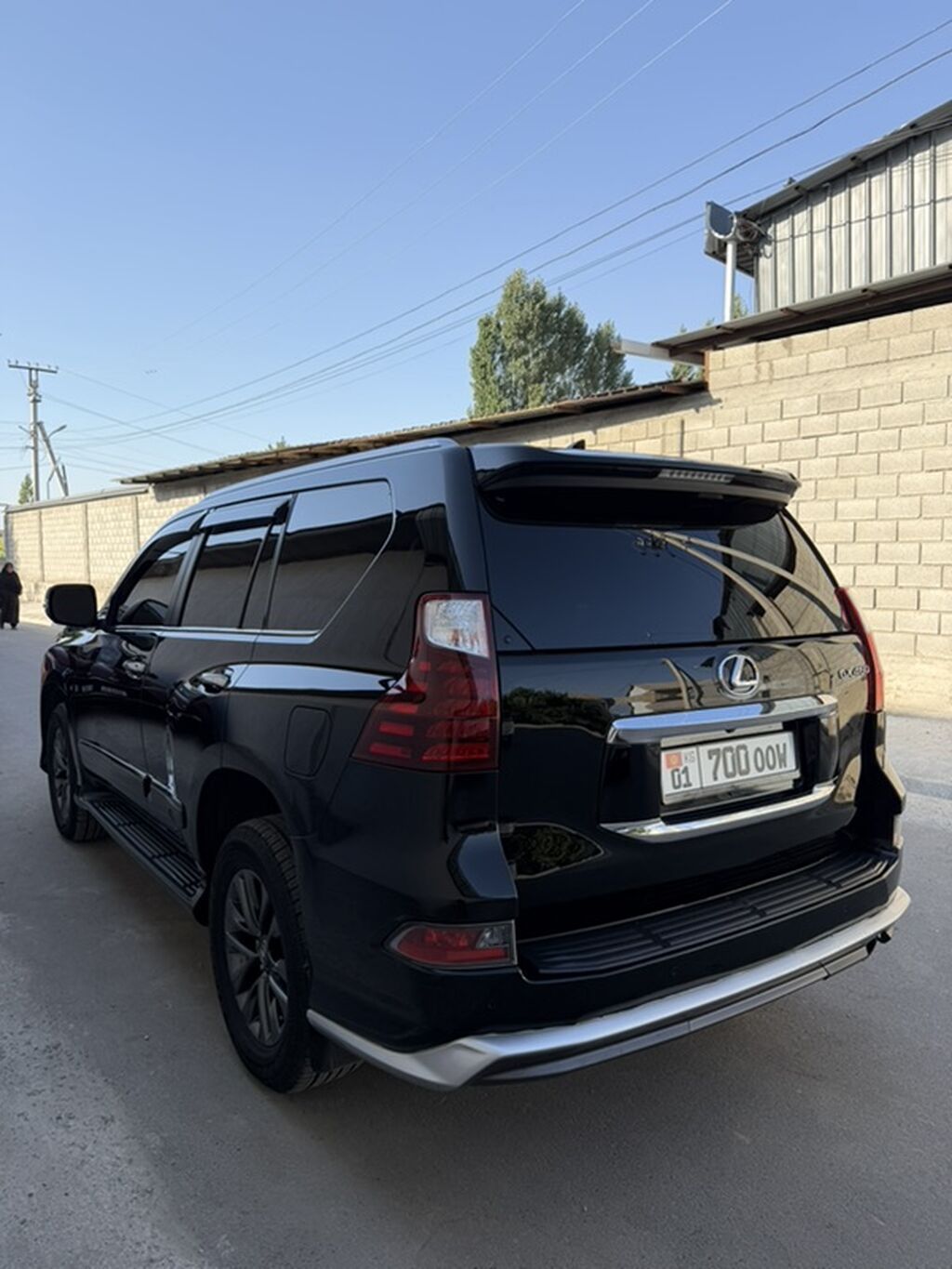 Lexus GX: 2017 г., 4.6 л, Автомат, Бензин, Внедорожник: фото 3