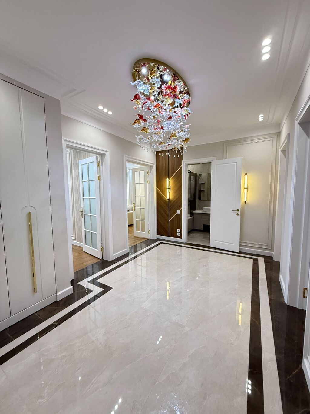 3 комнаты, 105 м², 10 мкр Элитка, 10 этаж, Дизайнерский ремонт: фото 3