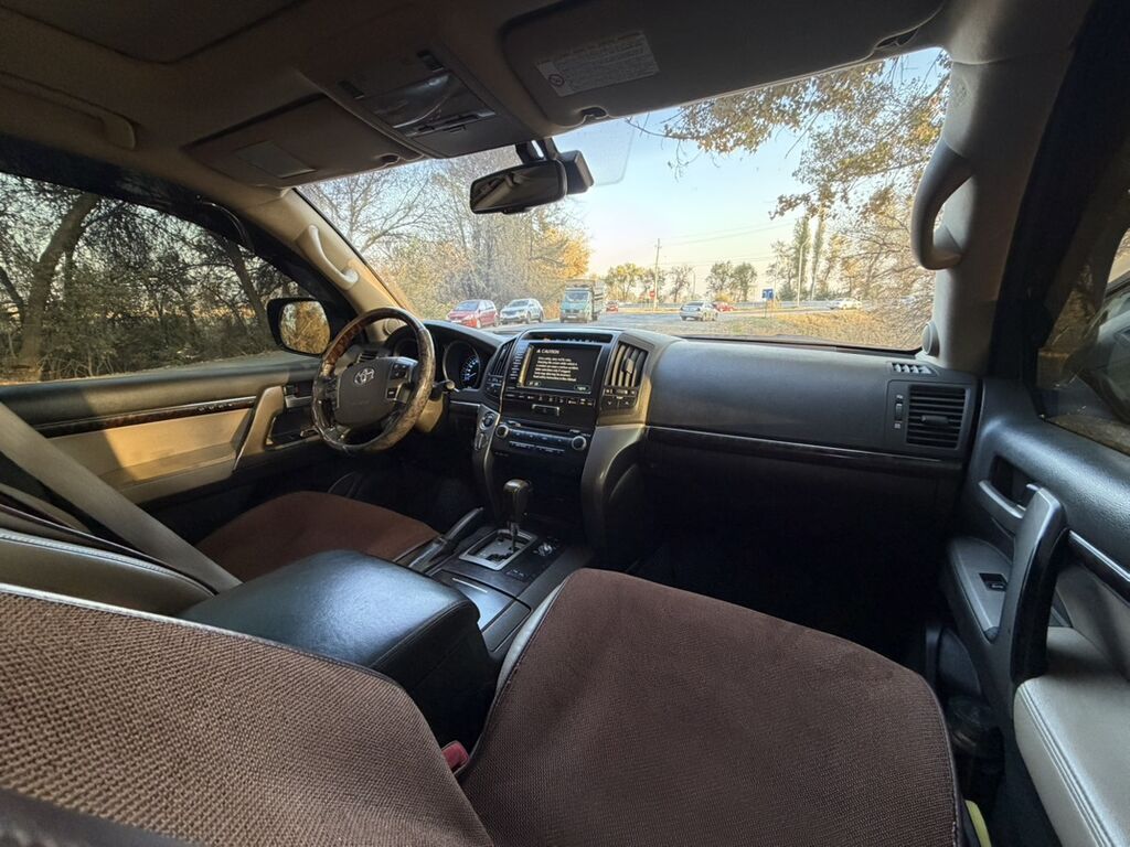 Toyota Land Cruiser: 2008 г., 4.7 л, Автомат, Газ, Внедорожник: фото 6