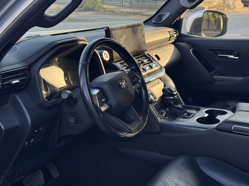 Toyota Land Cruiser: 2021 г., 3.5 л, Автомат, Бензин, Внедорожник: фото 7