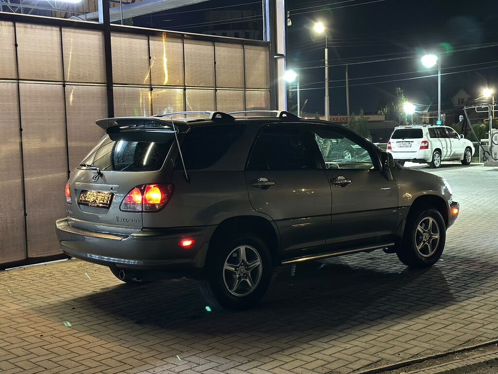 Lexus RX: 2002 г., 3 л, Автомат, Бензин, Кроссовер: фото 3
