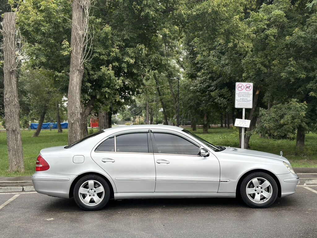 Mercedes-Benz E-Class: 2002 г., 3.2 л, Автомат, Бензин, Седан: фото 3