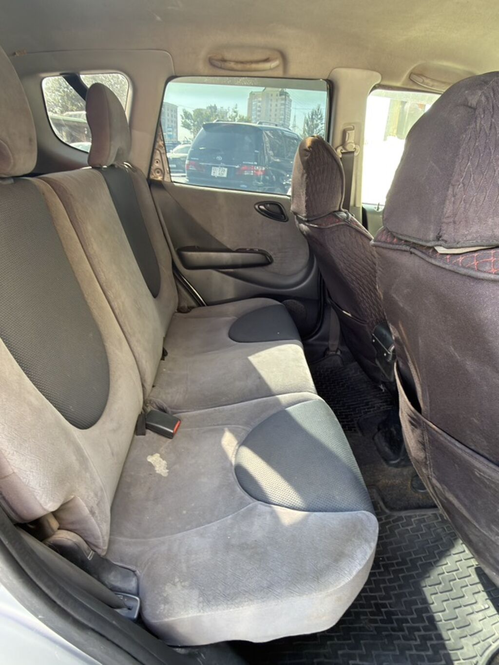 Honda Fit: 2002 г., 1.3 л, Автомат, Хэтчбэк: фото 6