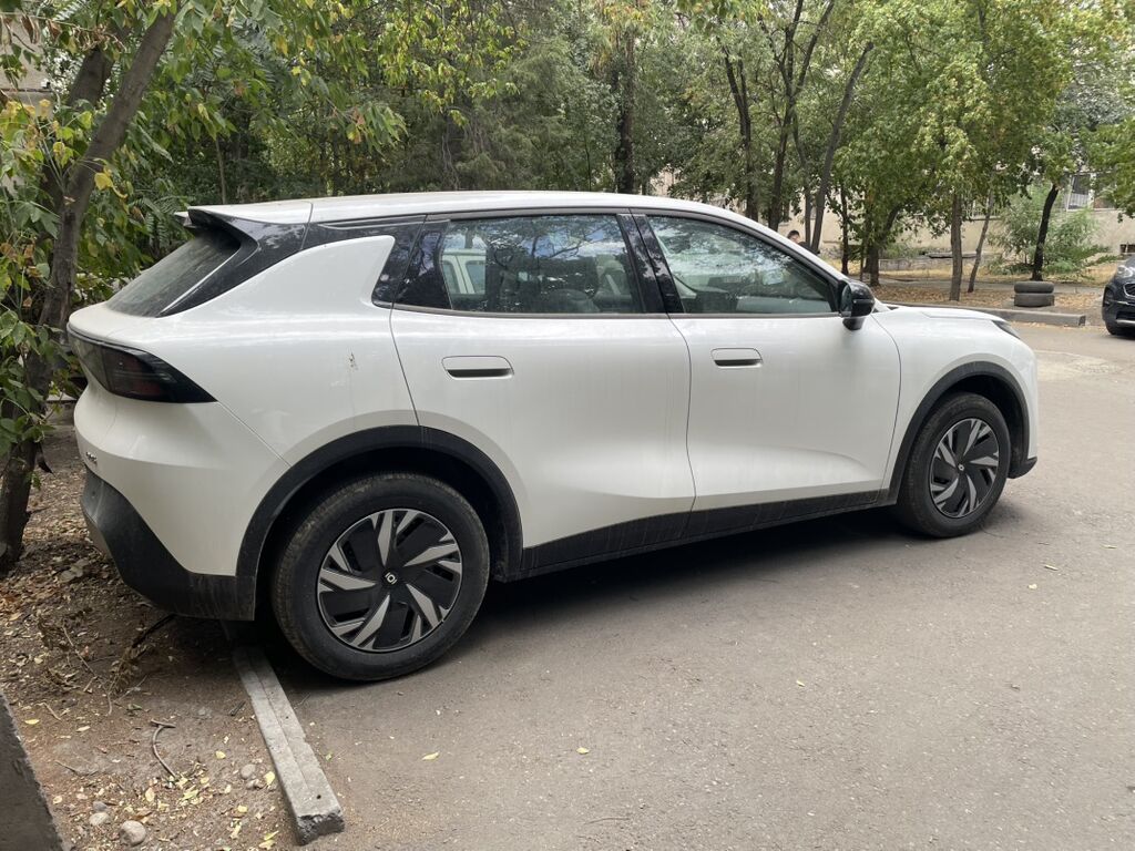 Changan Qiyuan 05 Электромобиль 5‑дверный кроссовер, аэродинамичный: фото 2