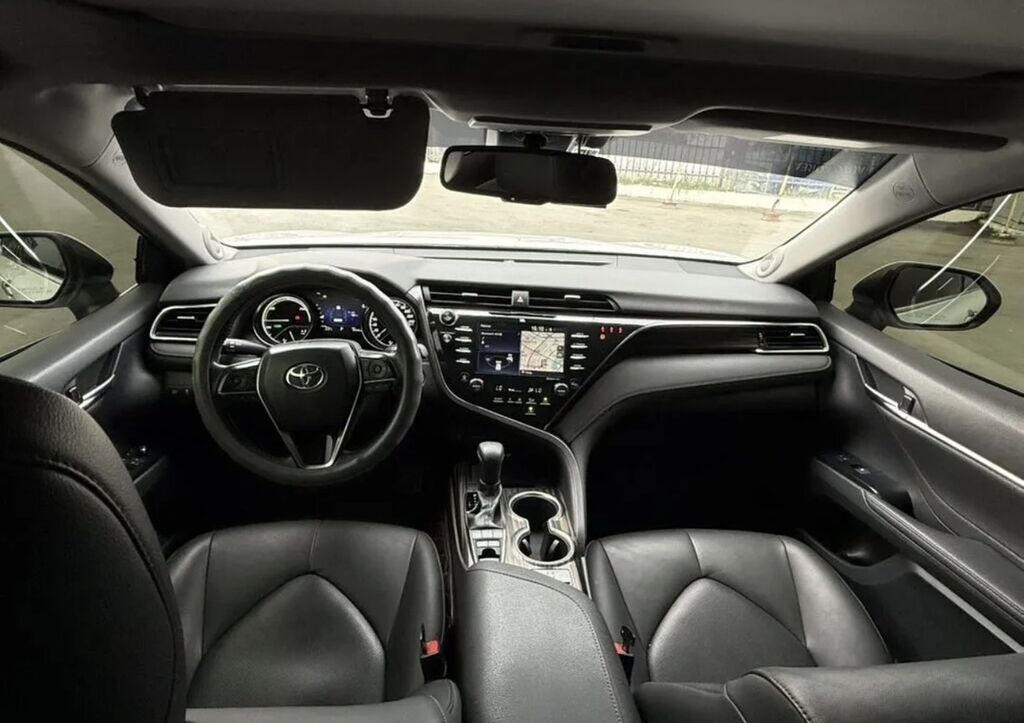Toyota Camry: 2018 г., Автомат, Бензин, Седан — фото 7