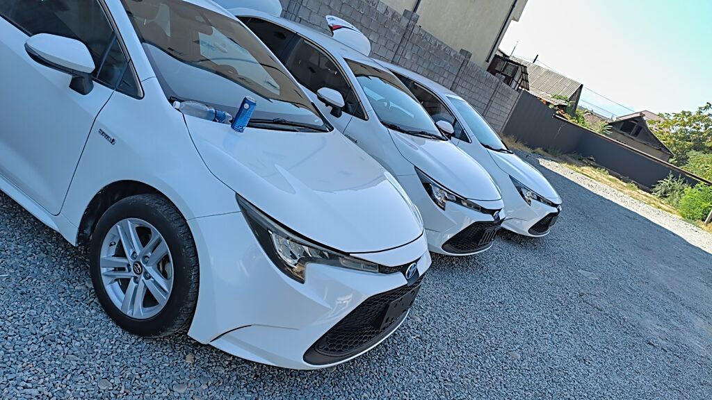 Toyota Levin: 2021 г., 1.8 л, Вариатор, Гибрид, Седан: фото 1