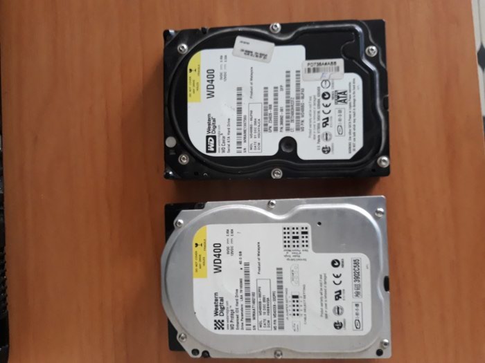 Sərt disklər və səyyar vincesterlər: 2 ədəd 40 gb lıq Hdd - lalafo.az Bakı şəhərində 2 ədəd 40 gb lıq Hdd