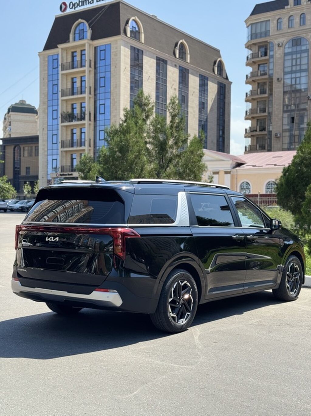 Kia Carnival: 2024 г., 3.5 л, Автомат, Бензин, Минивэн — фото 6