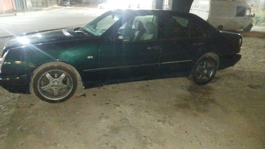 Mercedes-Benz E-Class: 1996 г., 2.3 л, Автомат, Бензин, Седан: фото 2