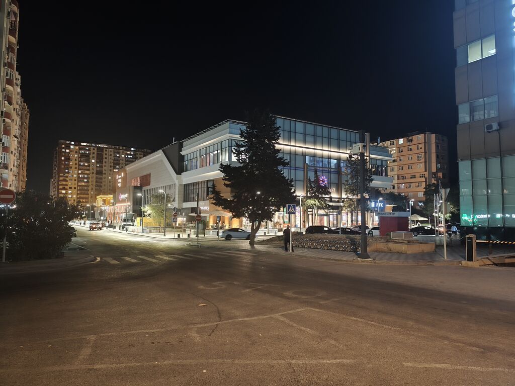 Bakı, 8-ci kilometr, 4 otaqlı, Köhnə tikili, m. Neftçilər, 80 kv. m