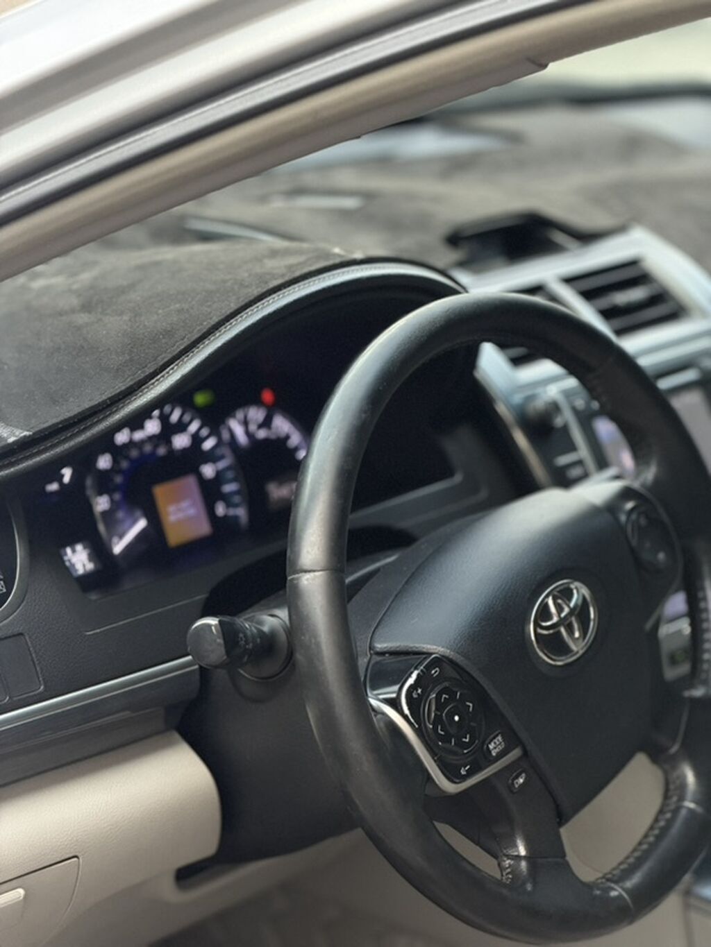 Toyota Camry: 2012 г., Гибрид, Седан: фото 5