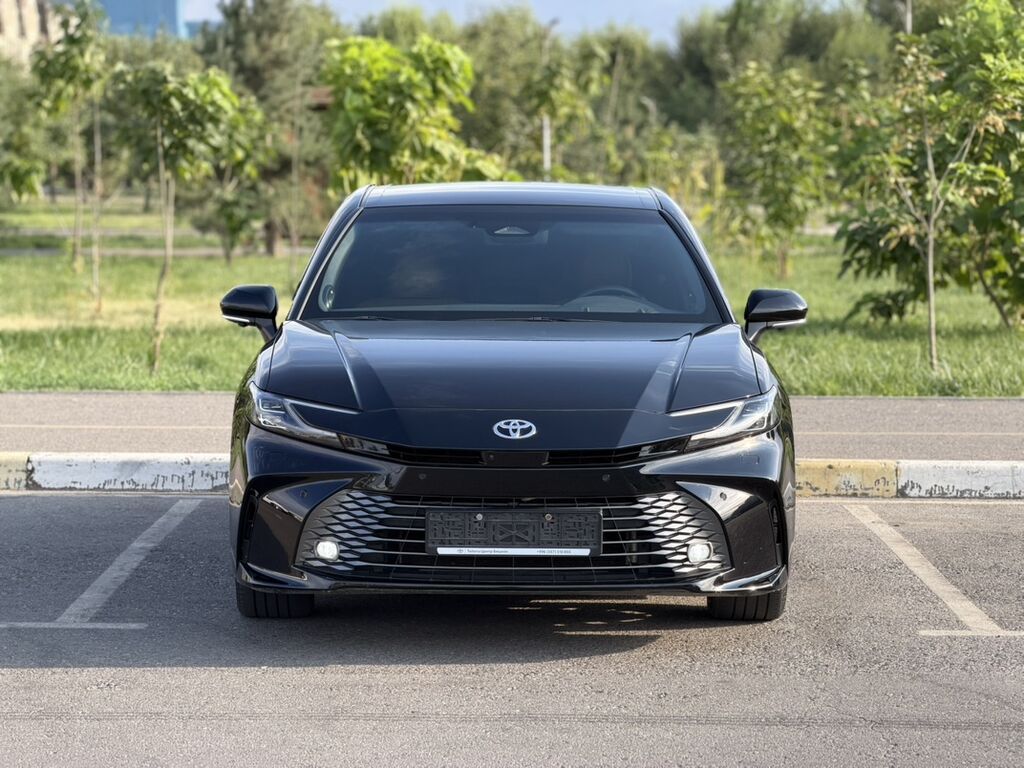 Toyota Camry: 2024 г., 2.5 л, Автомат, Бензин, Седан: фото 2