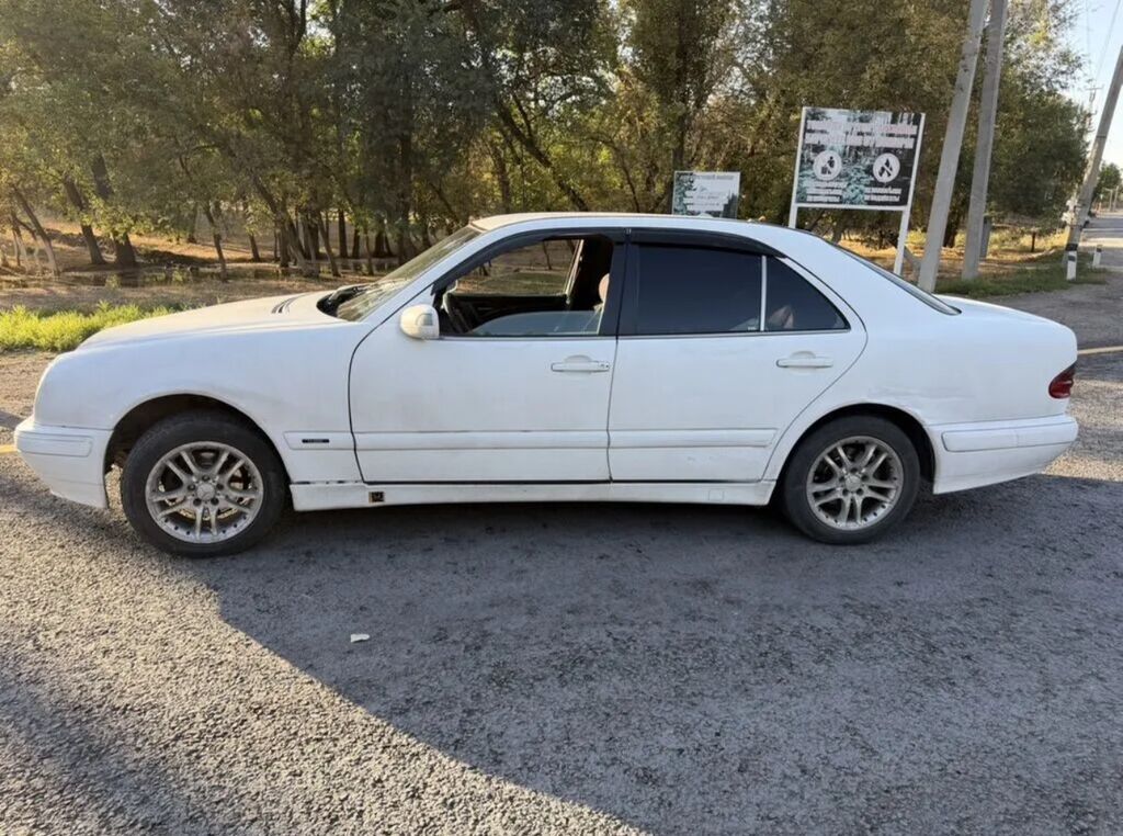 Mercedes-Benz E-Class: 2000 г., 2.9 л, Механика, Дизель, Седан: фото 3