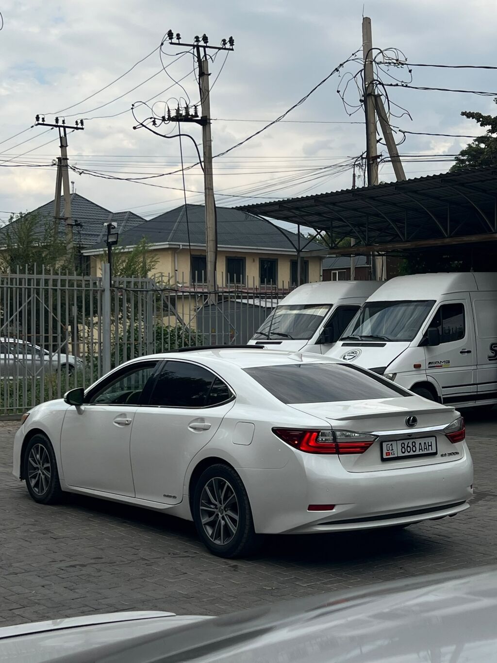 Lexus ES: 2018 г., 2.5 л, Автомат, Гибрид, Седан: фото 4