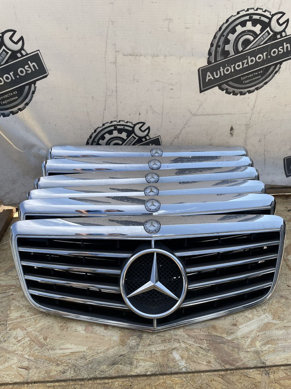 Решетка радиатора Mercedes-Benz W211, оригинал: фото 5