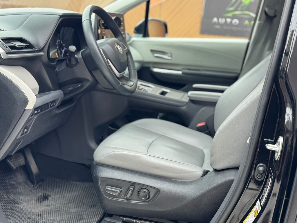 Toyota Sienna: 2022 г., 2.5 л, Автомат, Гибрид, Минивэн: фото 7