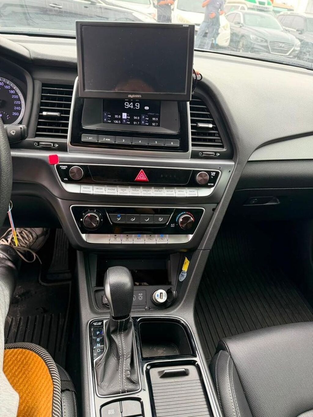 Hyundai Sonata: 2019 г., 2 л, Автомат, Газ, Седан: фото 3