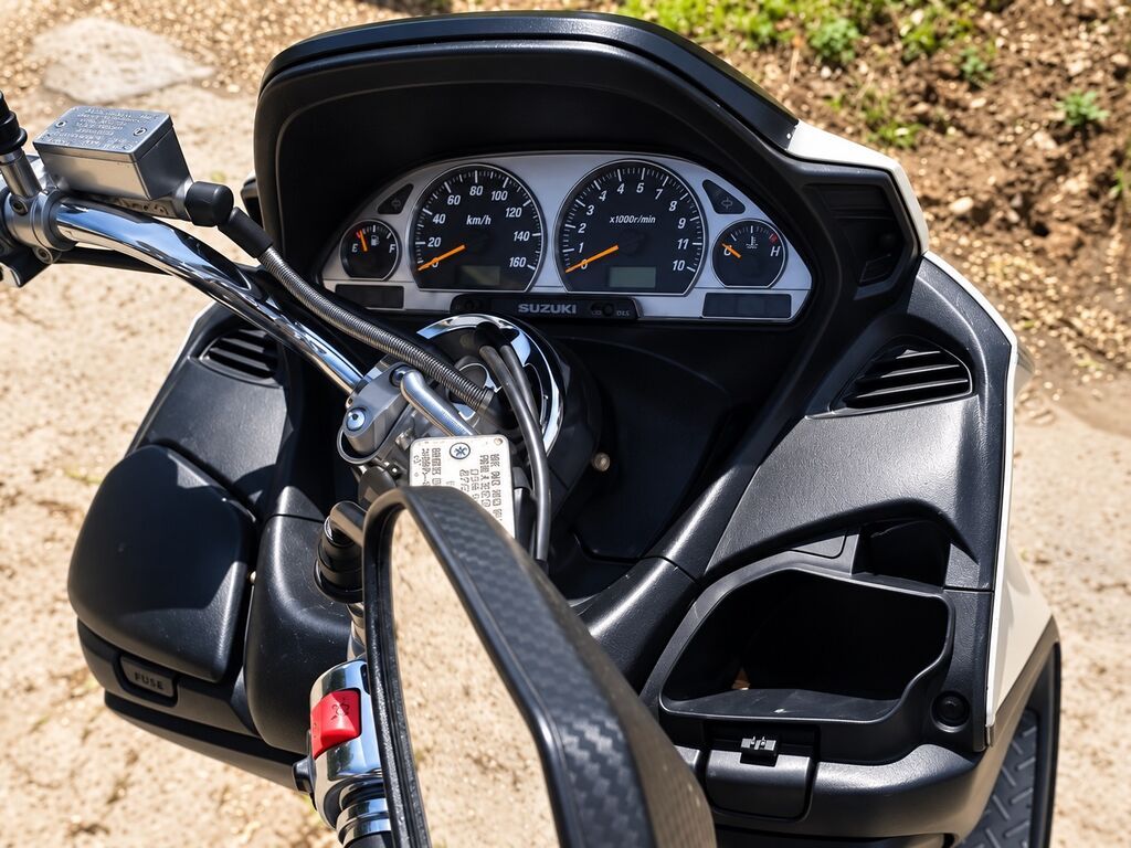 Макси-скутер Suzuki, 250 куб. см, Бензин, Б/у: фото 3