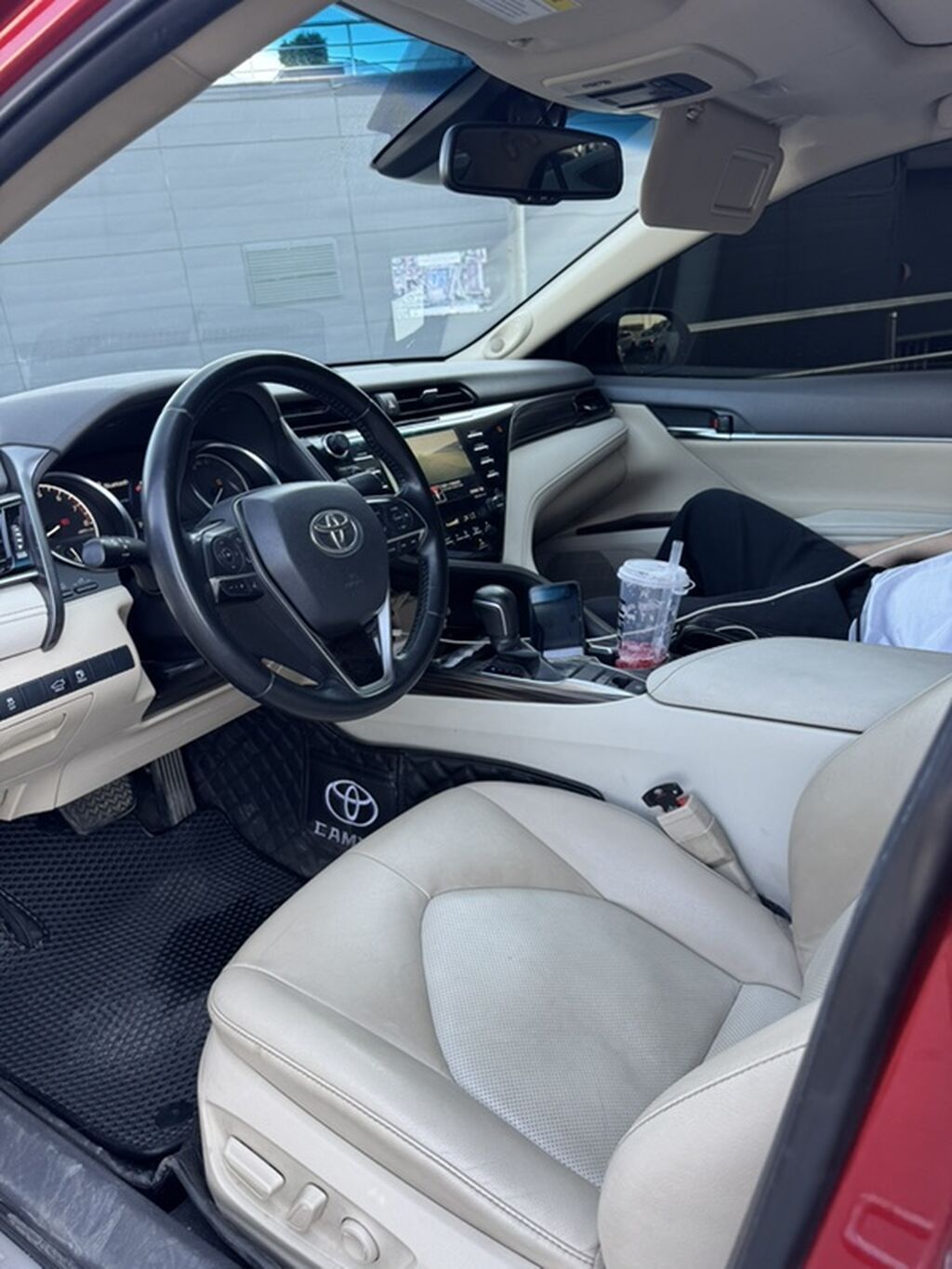 Toyota Camry: 2019 г., 2.5 л, Автомат, Бензин, Седан: фото 4