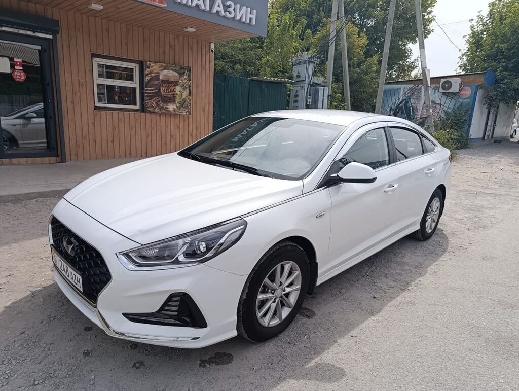 Hyundai Sonata: 2021 г., 2 л, Автомат, Газ, Седан: фото 2