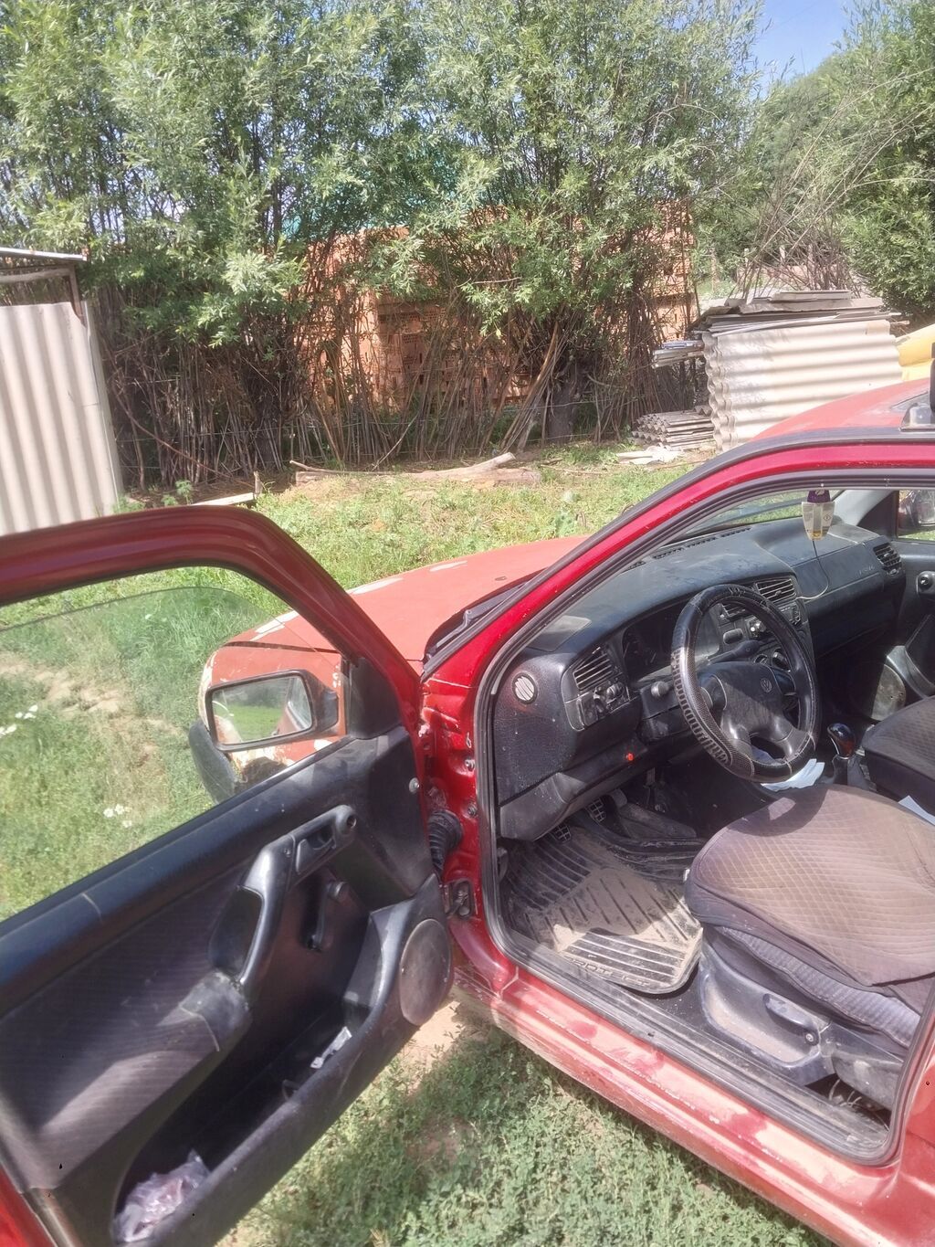 Volkswagen Golf: 1993 г., 1.6 л, Механика, Бензин: фото 2