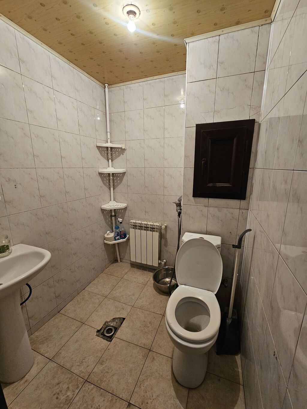Bakı, 7-ci mikrorayon, 3 otaqlı, Köhnə tikili, m. Dərnəgül, 75 kv. m