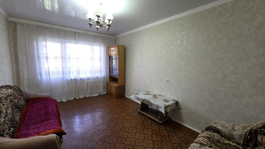 3 комнаты, 70 м², Аламедин-1 мкр 106 серия, 6 этаж, Косметический ремонт: фото 2