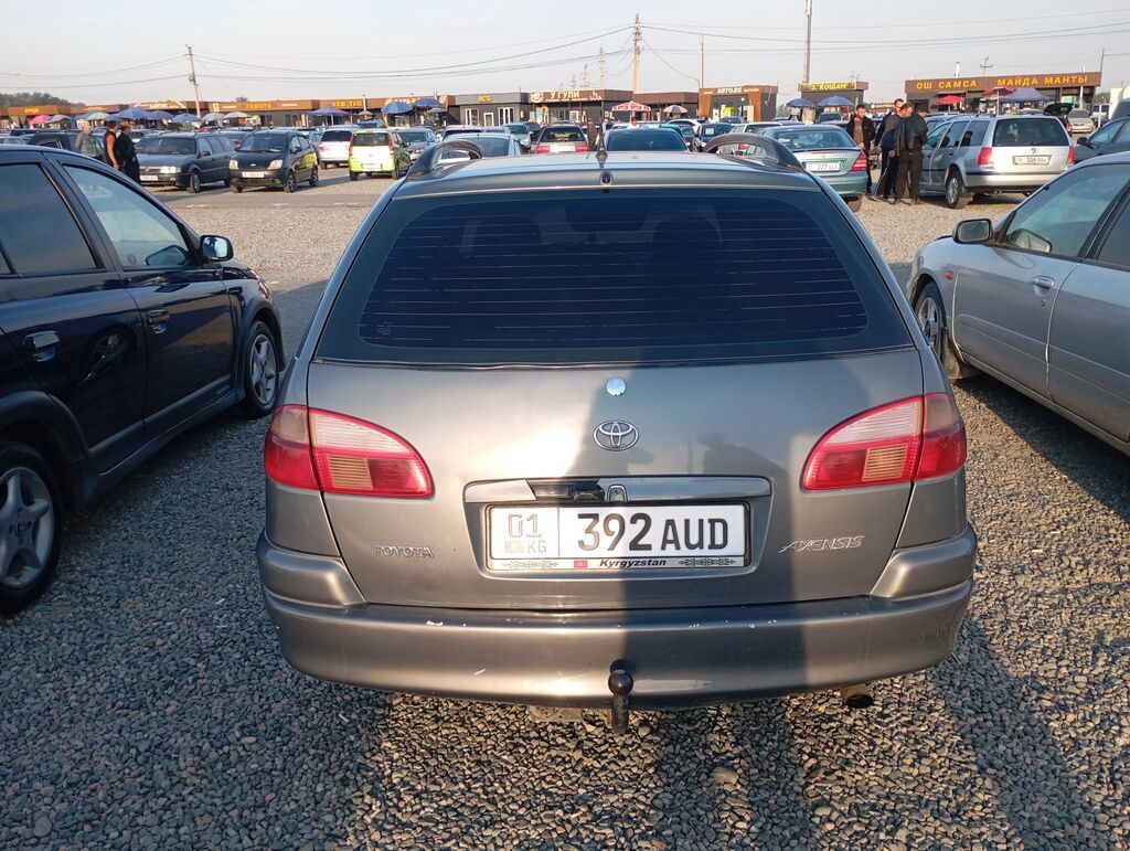 Toyota Avensis: 2002 г., 2 л, Механика, Бензин, Универсал: фото 3