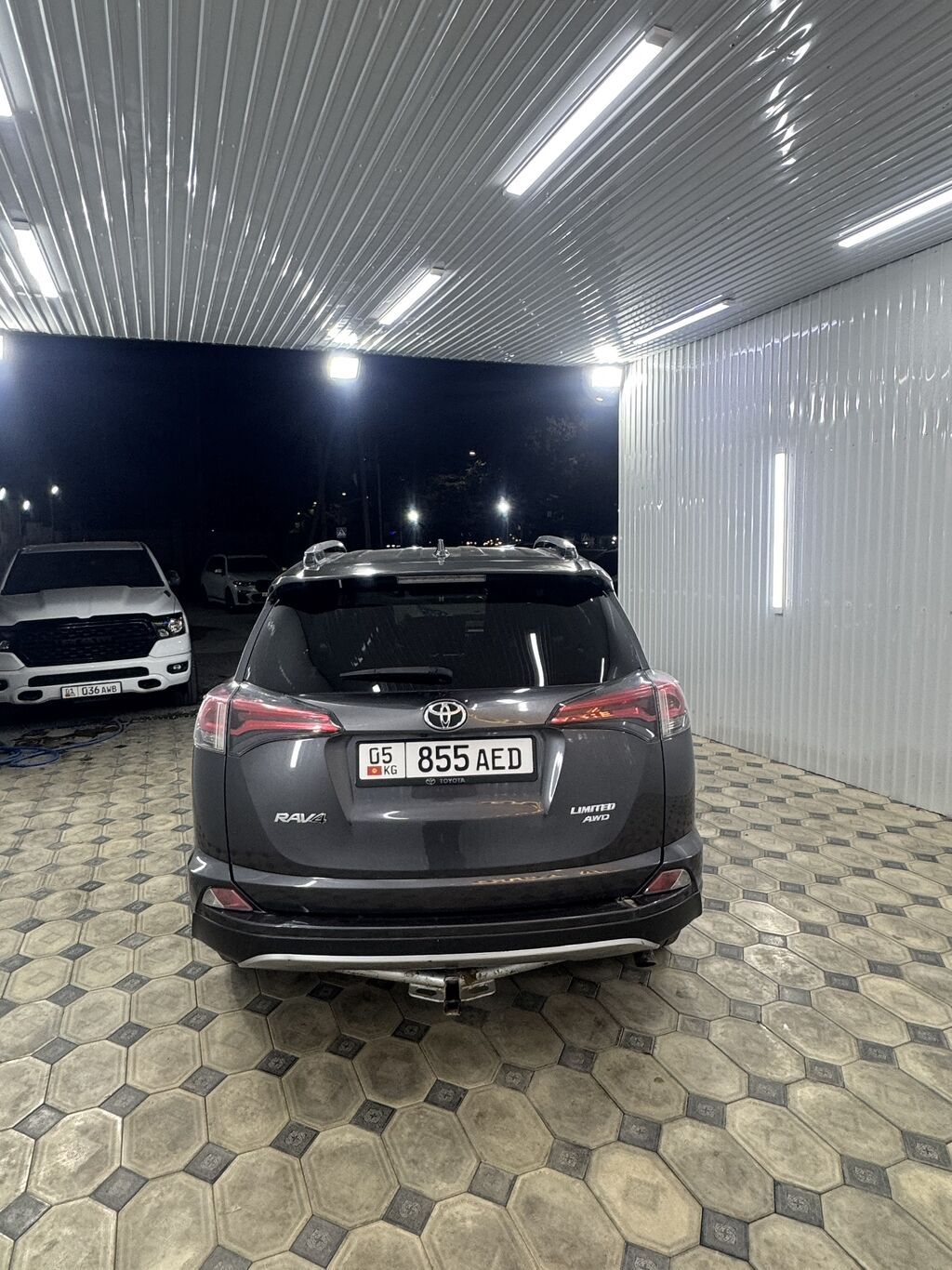 Toyota RAV4: 2018 г., 2.5 л, Автомат, Бензин, Кроссовер: фото 8
