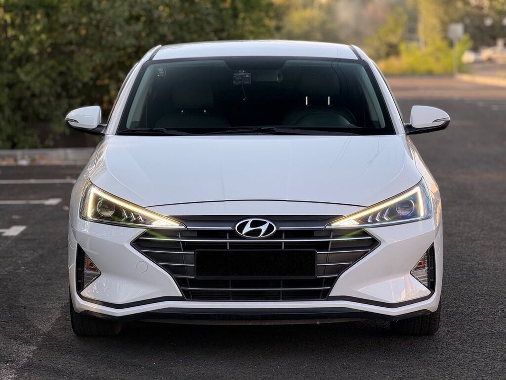 Hyundai Avante: 2019 г., 1.6 л, Вариатор, Бензин, Седан: фото 2