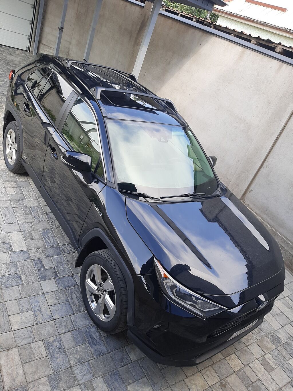 Toyota RAV4: 2021 г., 2.5 л, Автомат, Гибрид, Кроссовер: фото 3
