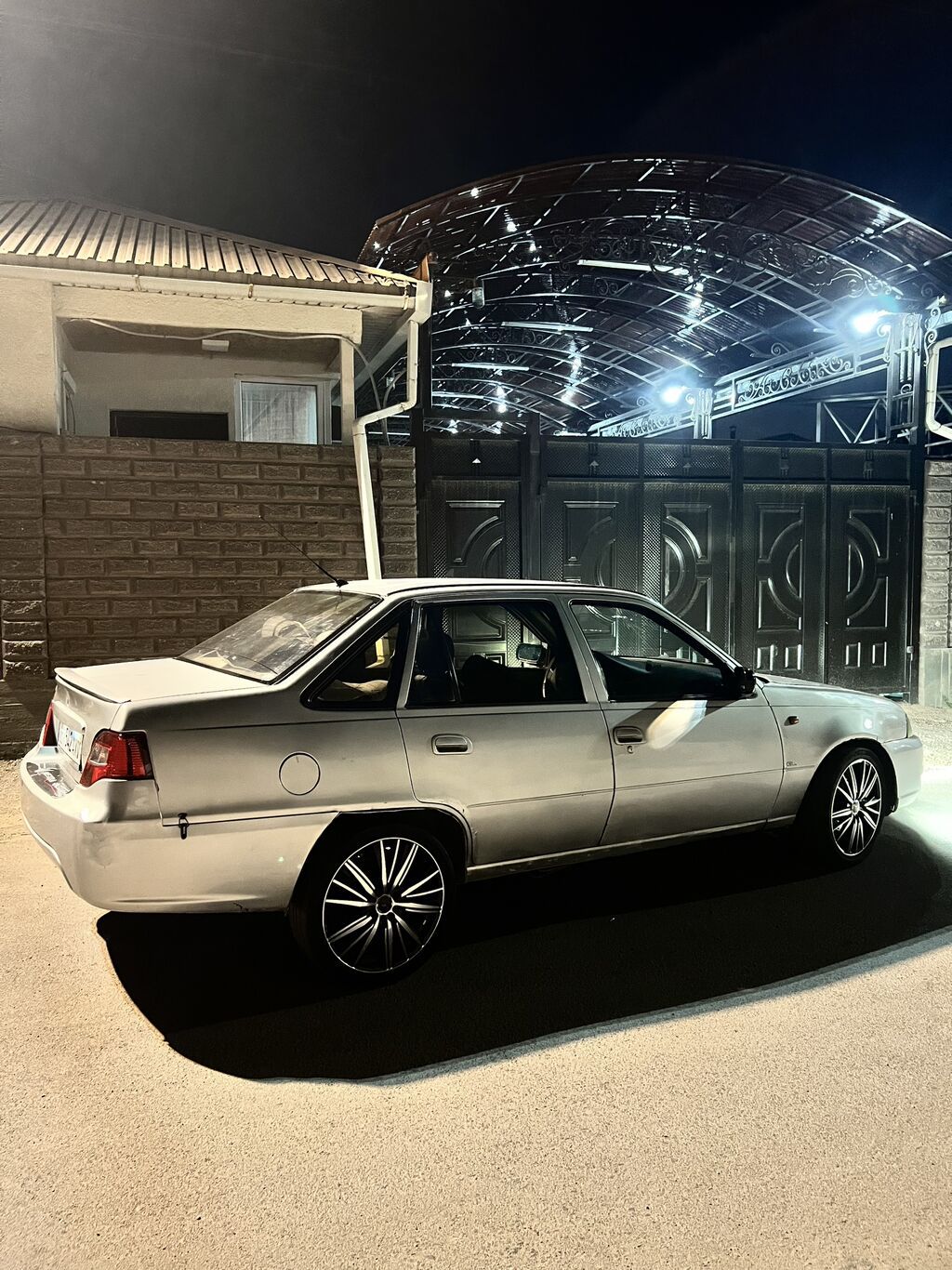Daewoo Nexia: 2010 г., 1.6 л, Механика, Бензин, Седан: фото 7