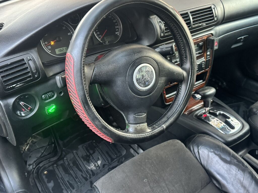 Volkswagen Passat: 2002 г., 1.8 л, Автомат, Бензин, Седан: фото 7