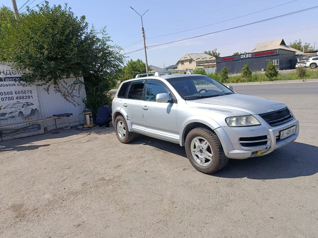 Volkswagen Touareg: 2002 г., 3.2 л, Автомат, Бензин, Внедорожник: фото 2