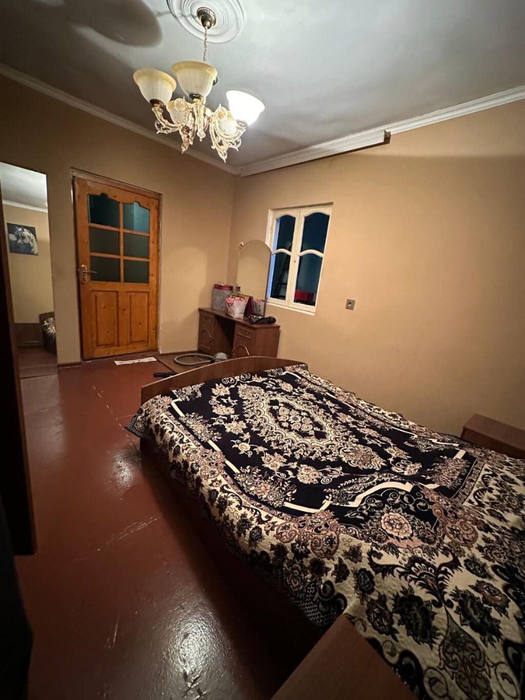 20-ci sahə 5 otaqlı, 178 kv. m, Kredit yoxdur, Təmirsiz