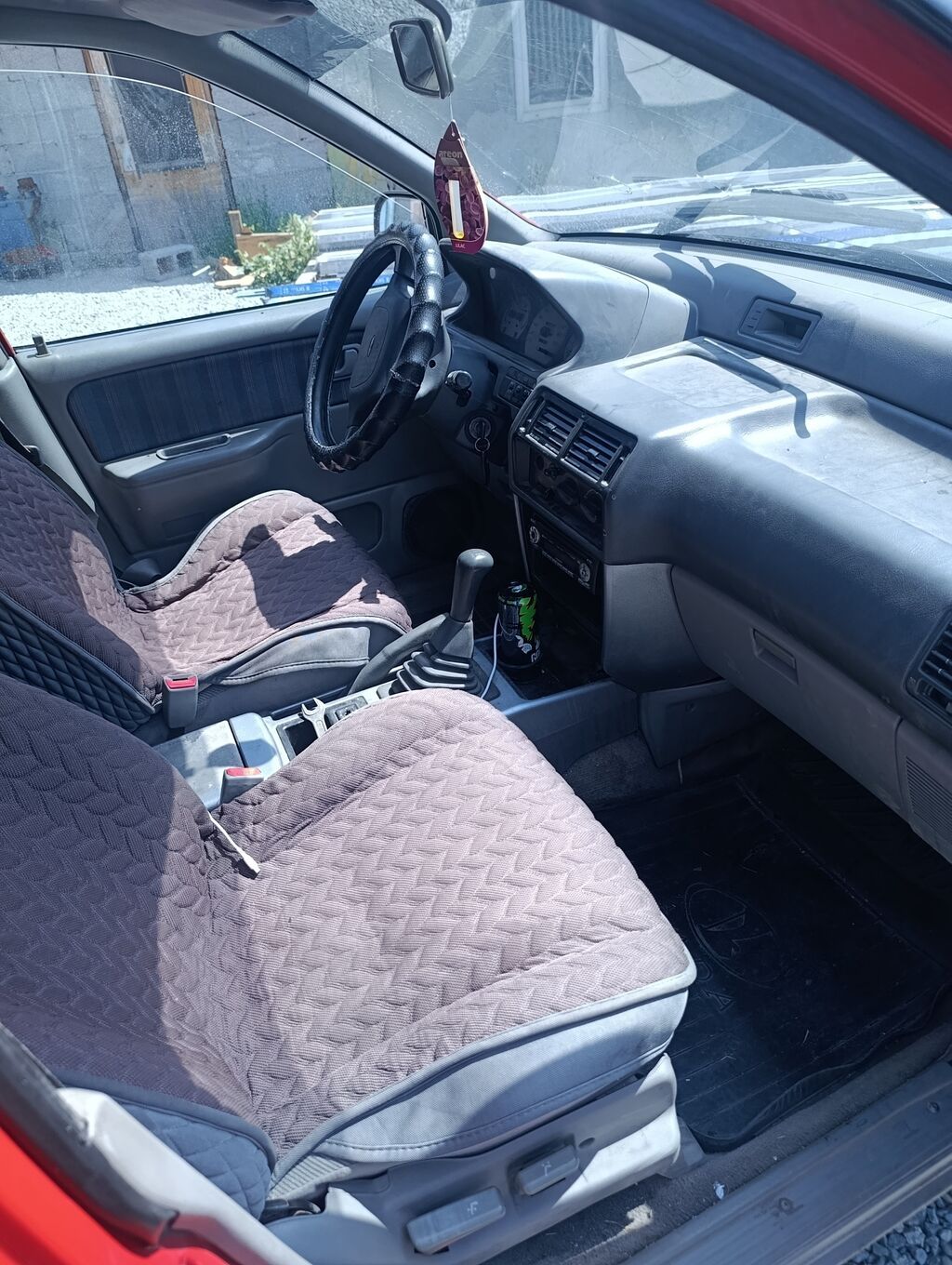 Mitsubishi Space Runner: 1991 г., 1.8 л, Механика, Бензин, Минивэн: фото 6