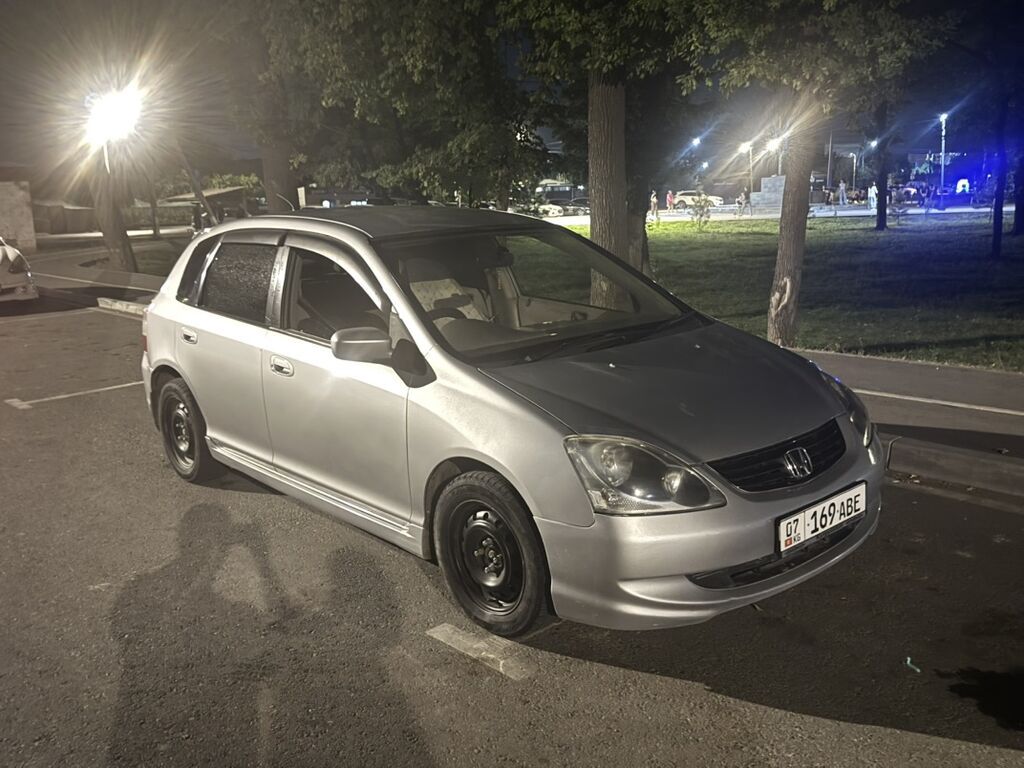 Honda Civic: 2004 г., 1.7 л, Вариатор, Бензин, Хэтчбэк: фото 2