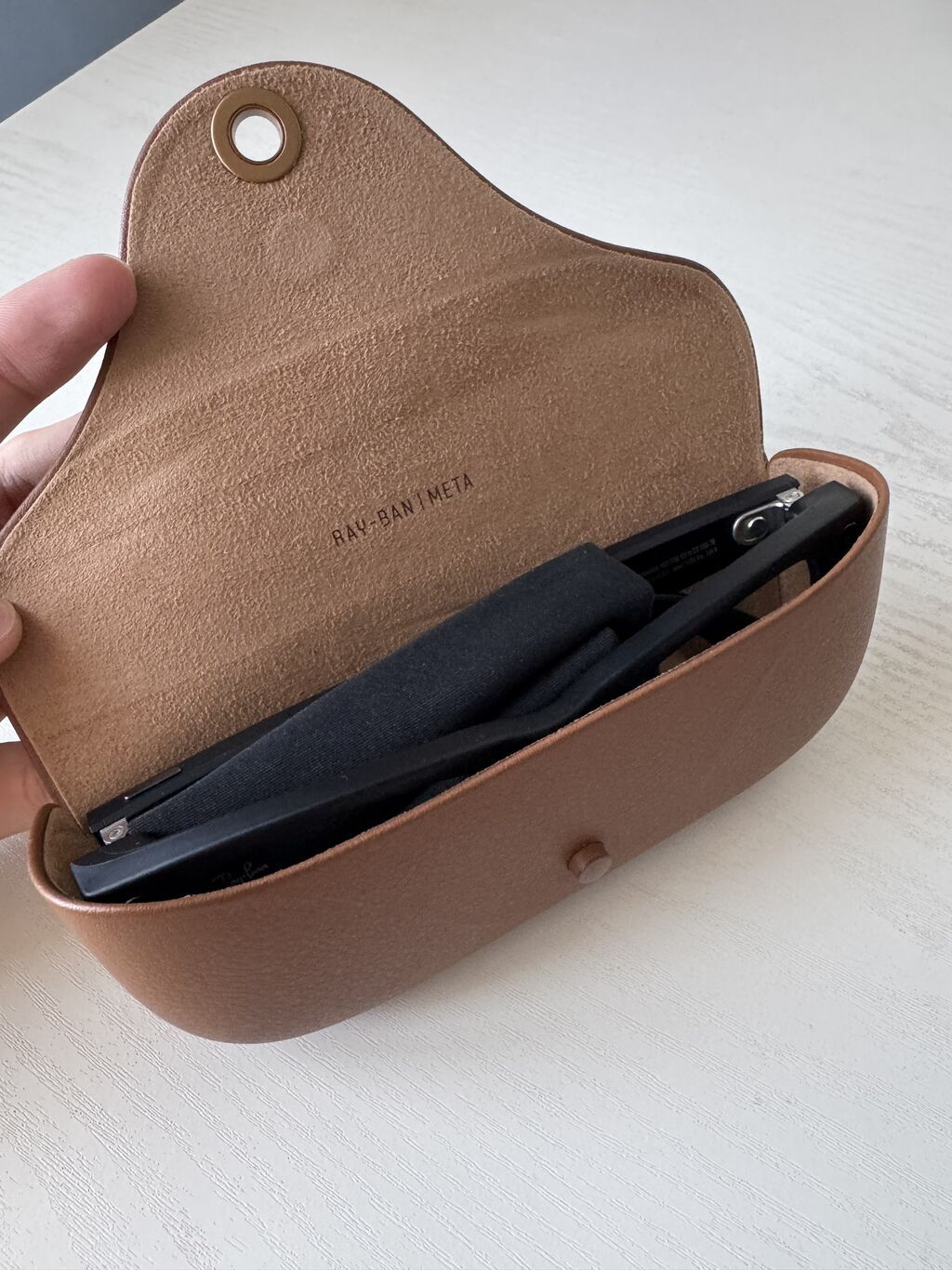 Умные очки Ray-Ban Meta (Wayfarer) Оригинал, привезенные из Б/у как: фото 4