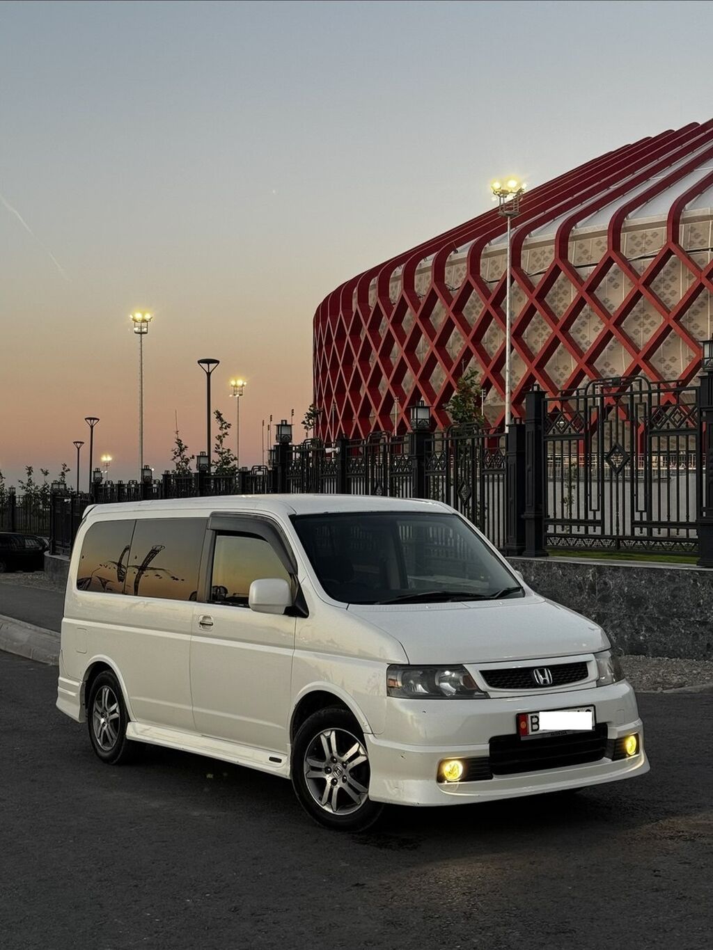 Honda Stepwgn: 2004 г., 2 л, Автомат, Бензин, Минивэн: фото 2