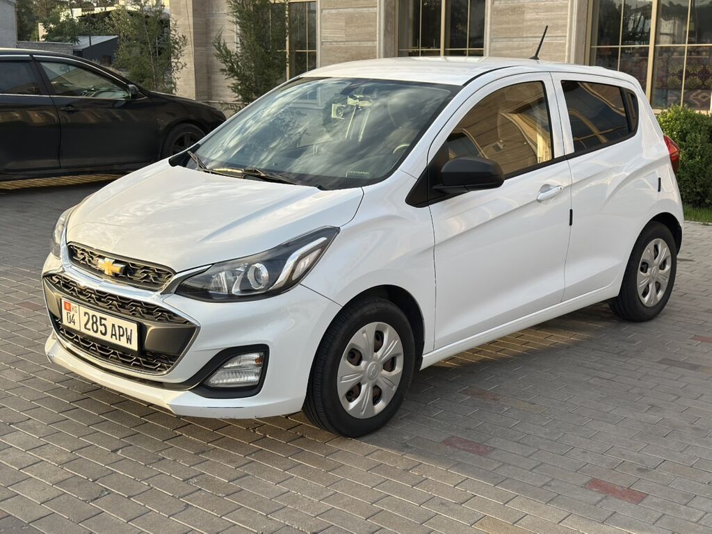 Chevrolet Spark: 2020 г., 1 л, Вариатор, Бензин, Хэтчбэк: фото 2