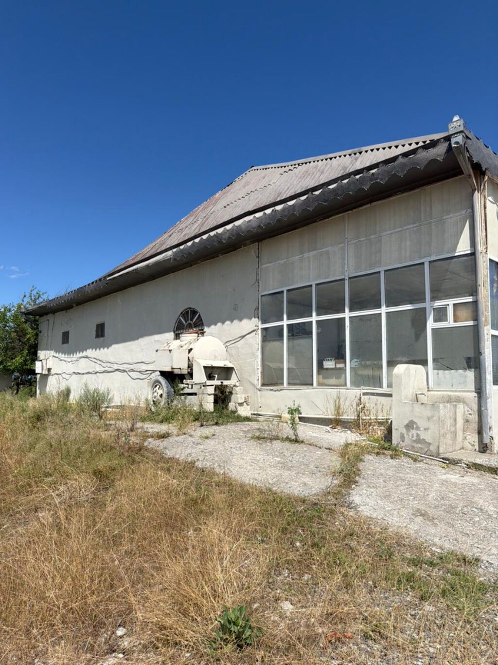 Bakı-Qazax magistralında TƏCİLİ! Sənədli, yol kənarı 286 m² universal